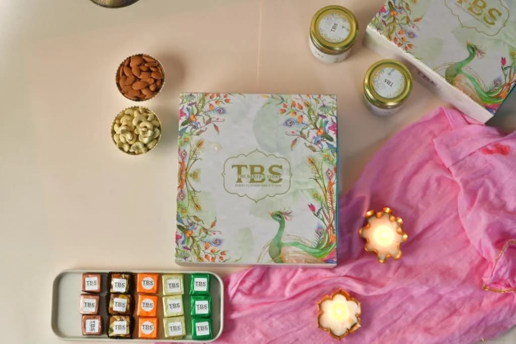 TBS white floral gifting box, detail shot